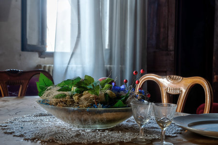 URBEX. INTERIOR OF A BEAUTIFUL ABANDONED HOUSE WITH STILL THE OBJECTS IN USE OF THE FAMILY WHO LIVED ITのeditorial素材