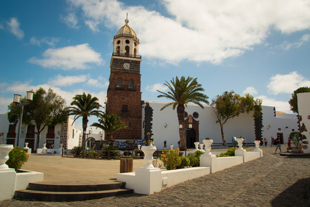Teguise village main square with church and bell tower. Lanzarote, Canary islands, Spain.のeditorial素材