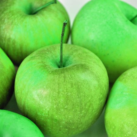 Green Granny Smith apple fluit vegetarian foodの写真素材