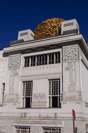 WIEN, AUSTRIA - CIRCA FEBRUARY 2016: The Wiener Secession building aka Ver Sacrum meaning Sacred Springのeditorial素材