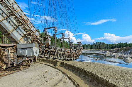  Extraction of quartz sand walking excavators in the Moscow region.の写真素材