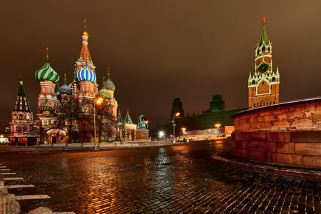 Types of Moscow at night on Christmas eve.