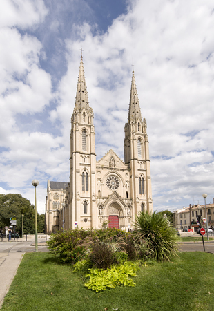 Eglise Saint Baudile in Nimes, France. Built in 1867-1877.のeditorial素材