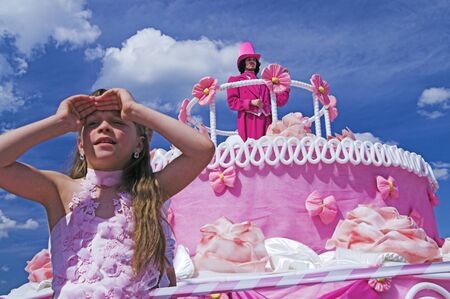 ST PETERSBURG - JUNE 28: Girl takes good look into distance at Life in Pink festival June 28, 2008 in St Petersburg, Russia.のeditorial素材