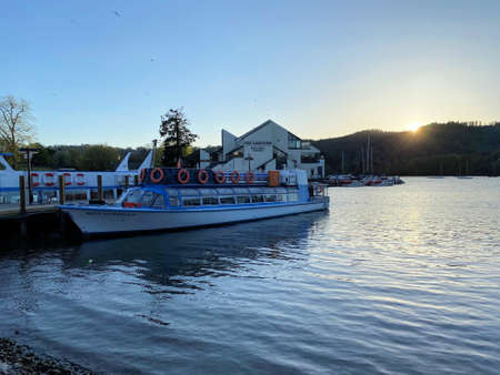 Windermere in the UK in April 2022. A view of Lake Windermere in the evening Sunのeditorial素材