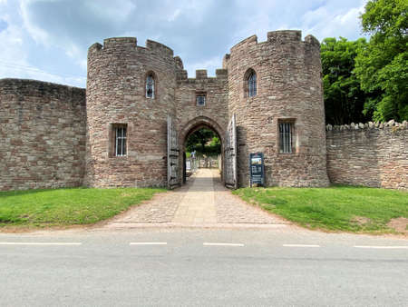 Beeston in the UK in May 2022. A view of the Beeston Castle Gatehouseのeditorial素材