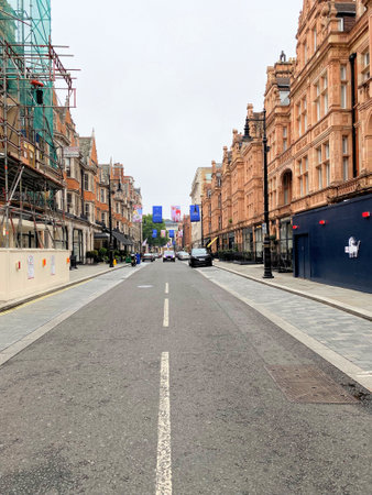 London in the UK in June 2022. A view of the streets of Mayfair in the early morningのeditorial素材