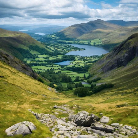 Beautiful landscape image of Lake District National Park in England with a view of the lake and mountainsの素材
