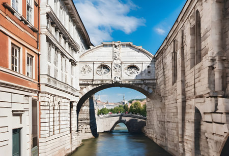 View of the Pont de Bir-Hakeim in Strasbourg, Franceの素材