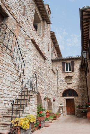 Glimpse of old houses with stone walls of a small city in the center of Italyのeditorial素材