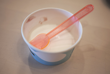Empty ice cream cupの写真素材