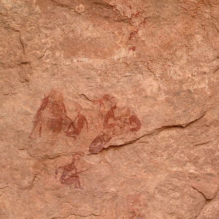 Ubari desert, Libya - May 05, 2002 : Petroglyphs in the Saharaのeditorial素材