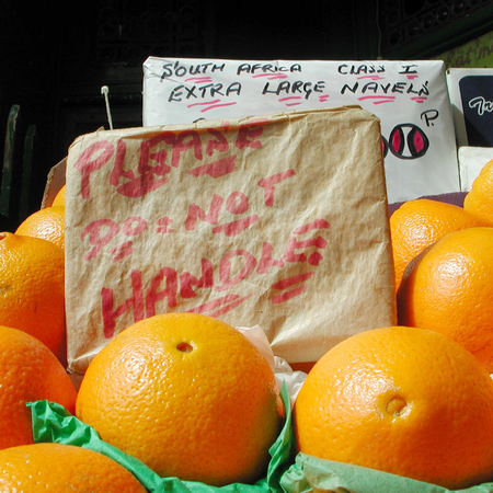 London, United Kingdom - February 24, 2001 : Oranges sold at the marketのeditorial素材