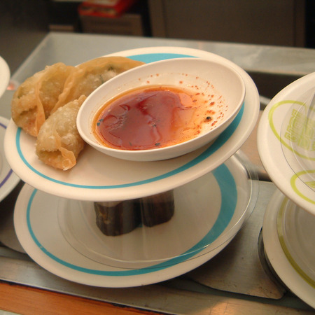 London, United Kingdom - March 29, 2002: Sushi restaurantのeditorial素材