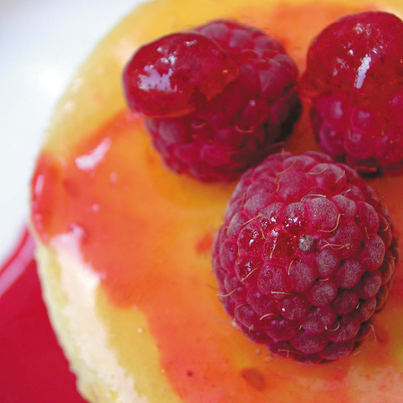 Raspberries cakeの写真素材