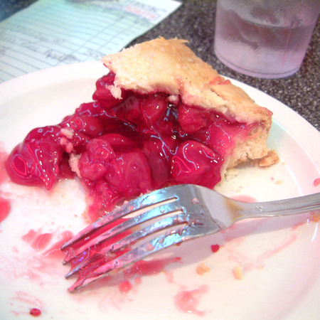 Snoqualmie, United States - March 12, 2003 : Cherry pieのeditorial素材
