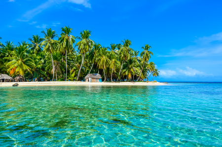 Beautiful lonely beach in caribbean San Blas island, Kuna Yala, Panama. Turquoise tropical Sea, paradise travel destination, Central Americaのeditorial素材
