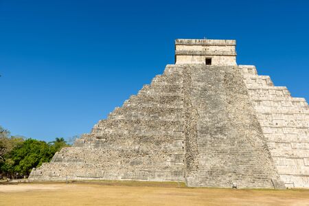 Chichen Itza - El Castillo Pyramid - Ancient Maya Temple Ruins in Yucatan, Mexicoの写真素材