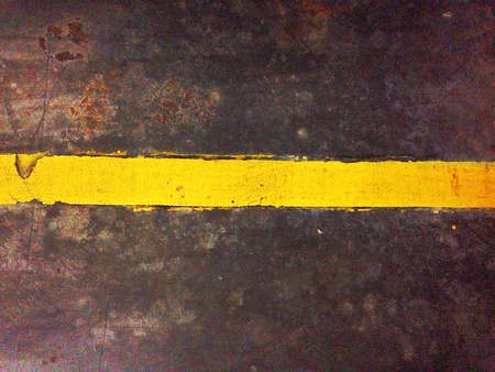 Yellow Painted Line on Tarmac Textureの素材