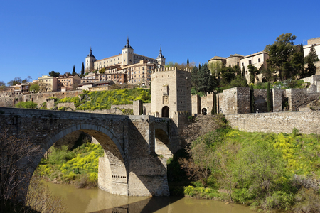 Toledo, Alcantara Bridge (Puente de Alcantara), Spainの写真素材