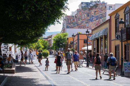 A scene of everyday life in the city center with colonial-style buildingsのeditorial素材