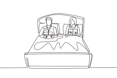Single one line drawing married couple before going to bed, read books. Man and woman lying on bed together and reading book. Romantic couple resting at bedroom. Continuous line draw design graphicのイラスト素材