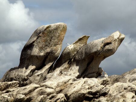 Steine ragen wie Haende gen Himmelの写真素材