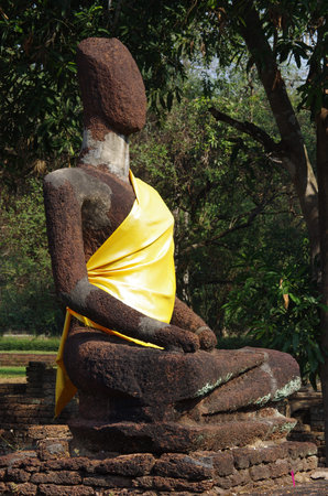 KAMPHAENG PHET, THAILAND - January 17, 2015: Buddha in the Kamphaeng Phet Historical Parkのeditorial素材