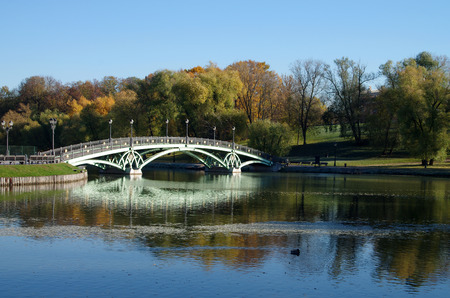 Pond in Tsaritsyno in autumn dayのeditorial素材