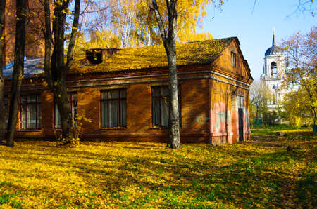 BYKOVO, MOSCOW REGION, RUSSIA - October, 2018: Old village shcool in tn autumn dayのeditorial素材