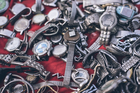 The broken watchのeditorial素材