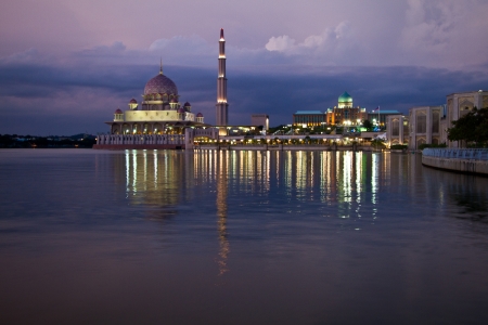 Mosque Putrajaya at duskの写真素材