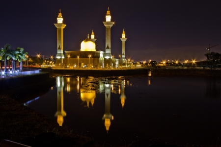Mosque with reflection shot at nightの写真素材