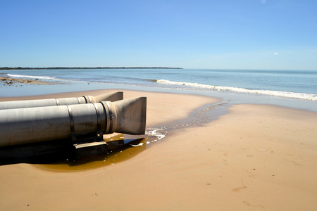 Pipes into the Ocean Hervey Bay, Fraser Island, Queensland, Australiaの写真素材