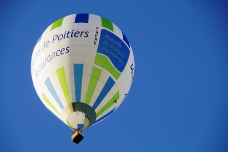 Flight of mongolfiereのeditorial素材