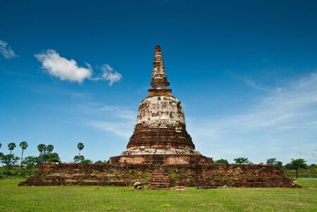 The pagoda at wat Maheyong, Ayutthayaの写真素材