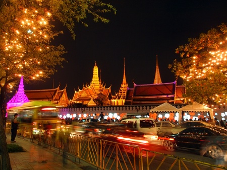 BANGKOK-DEC. 5:Tourists enjoy the special night at the Grand Palace on December 5, 2011 in Bangkok.It was built in 1782.The home of the King, the Royal court and the administrative seat of government.    のeditorial素材