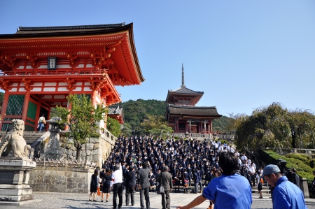 KYOTO- OCT 21: Field visit at Koyomizu temple, a famous tourist attraction, in Kyoto  on October 21, 2012. Here, built in 1633 and, is one of the most famous landmark of Kyoto with UNESCO World Heritage. のeditorial素材