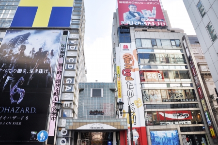 OSAKA - OCT 23: Dotonbori on October 23, 2012 in Osaka, Japan. With a history reaching back to 1612, the districtis now one of Osaka's primary tourist destinations featuring several restaurants. のeditorial素材
