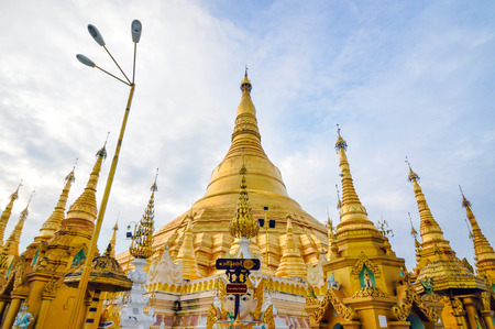 Shwedagon Paya in Yangon ,Myanmar の写真素材