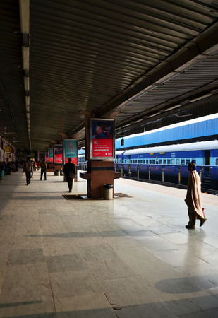 Jaipur, India - January 3, 2015: Passenger on platforms at the railway station of Jaipur, Rajasthan, India. Indian Railways carries about 7,500 million passengers annually.のeditorial素材