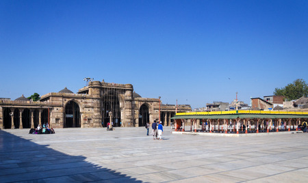 Ahmedabad, India - December 28, 2014: Muslim people at Jama Masjid also known as Jami or Jumma Mosque, is the most splendid mosque of Ahmedabad, built in 1424 during the reign of Ahmed Shah I.のeditorial素材