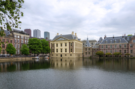 Mauritshuis Museum, Binnenhof Palace, and modern skyscrapers in The Hague (Den Haag), Netherlandsのeditorial素材