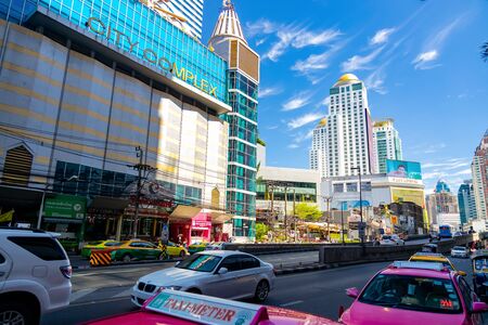 Bangkok, Thailand - November 29 2019: Pratunam Shopping Market Area in Bangkok.のeditorial素材