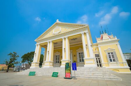 Buildtiful building in bang-pa-in park at ayutthaya province.のeditorial素材