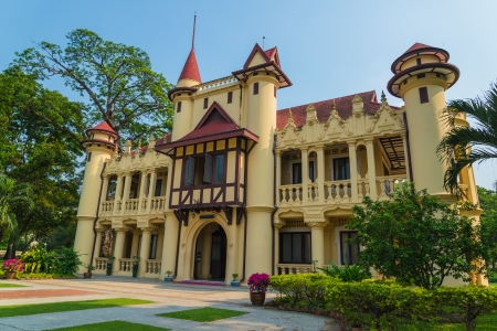 Beautiful building in Sanamchan Palace at Nakhon Pathom province (Thailand)のeditorial素材