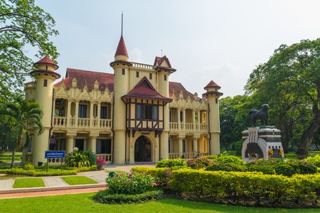 Beautiful building in Sanamchan Palace at Nakhon Pathom province (Thailand)のeditorial素材