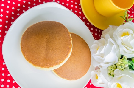 Pancake in white dishの写真素材