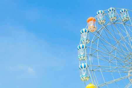 Amusement ferris wheel in the parkの写真素材