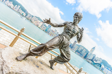 HONG KONG, CHINA - August 14: Bruce Lee statue at the Avenue of Stars on August 14, 2014, Hong Kong, China.のeditorial素材